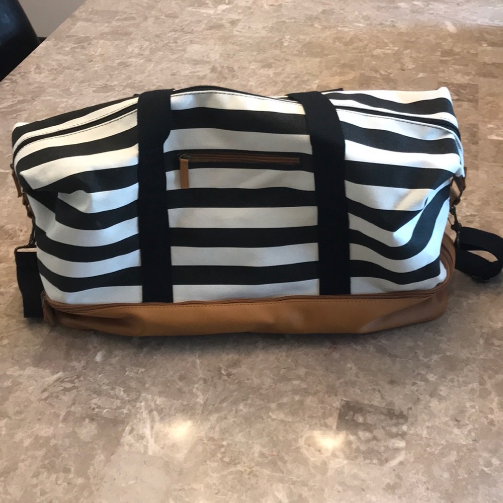 Overnight tote